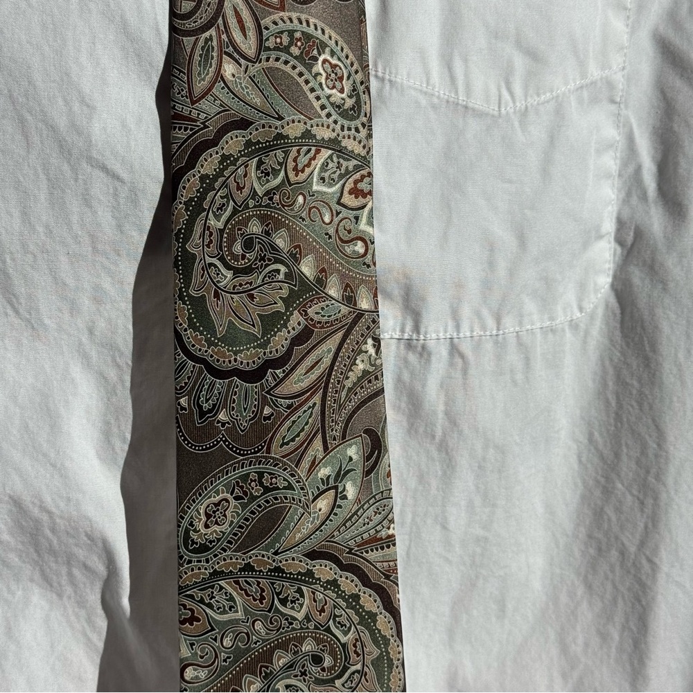 Perry Ellis Portfolio 100% Silk Tie Brown Sage Green Paisley Made in USA